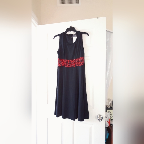 Jessica Howard Black knee-length Dress - Picture 1 of 7